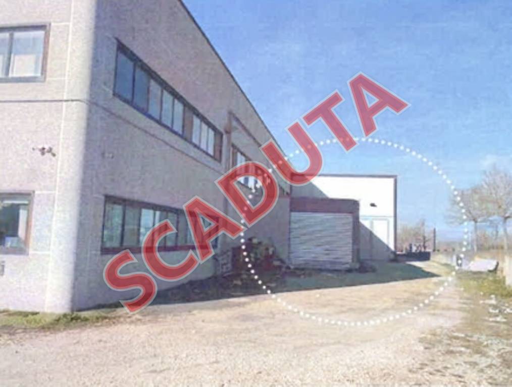 locale commerciale in vendita a Monteleone di Puglia