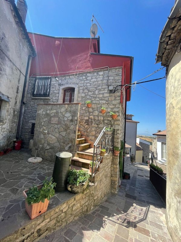 appartamento in vendita a Monteleone di Puglia