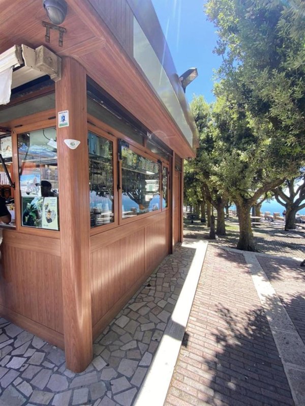 locale commerciale in vendita a Monte Sant'Angelo