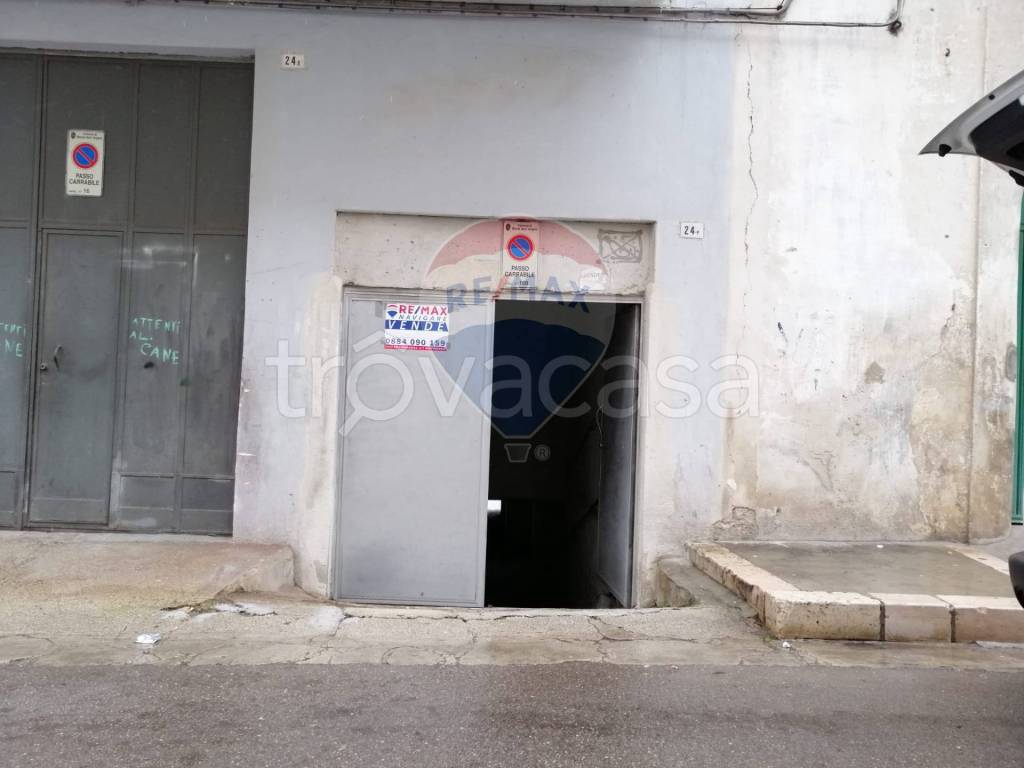 locale di sgombero in vendita a Monte Sant'Angelo