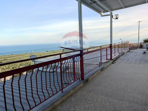 casa indipendente in vendita a Monte Sant'Angelo