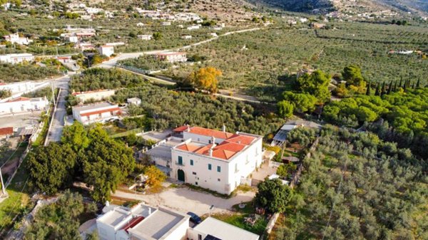 casa indipendente in vendita a Monte Sant'Angelo