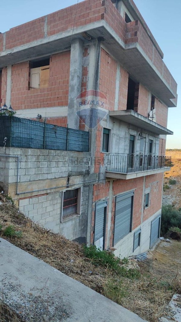 casa indipendente in vendita a Monte Sant'Angelo