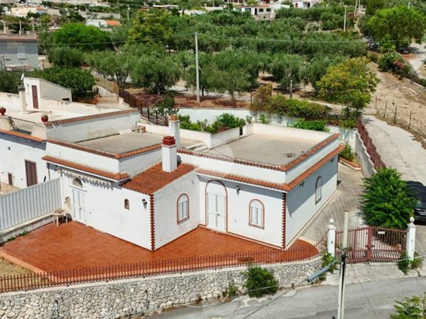 casa indipendente in vendita a Monte Sant'Angelo