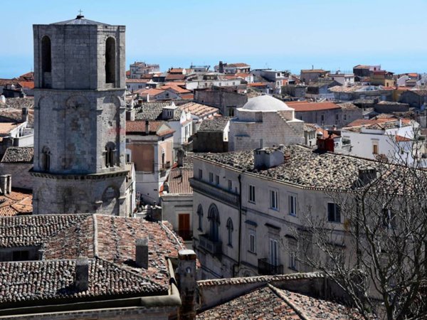 negozio in vendita a Monte Sant'Angelo