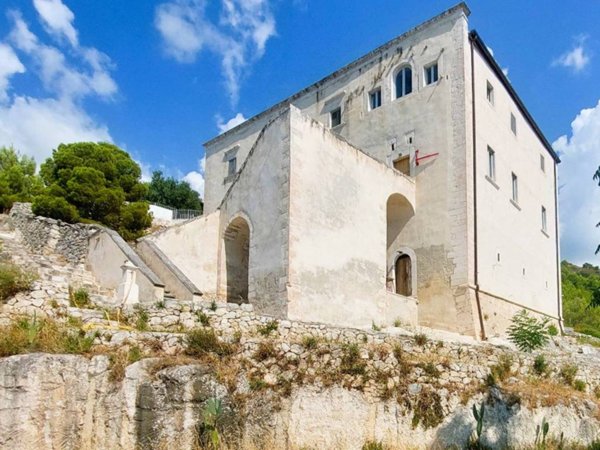 casa indipendente in vendita a Monte Sant'Angelo
