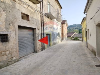 negozio in vendita ad Orsara di Puglia