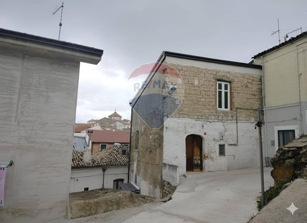 casa indipendente in vendita ad Orsara di Puglia