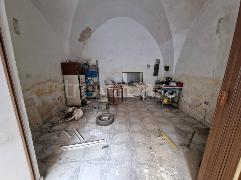 locale commerciale in vendita ad Orta Nova