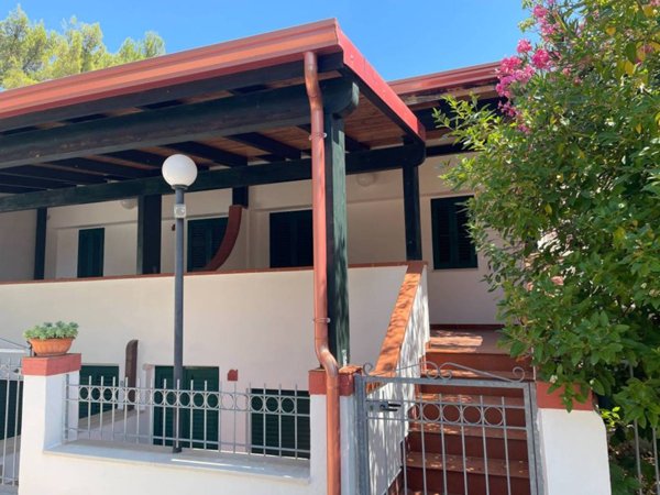 intera palazzina in vendita a Peschici