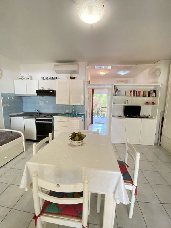 appartamento in vendita a Peschici in zona Manaccora