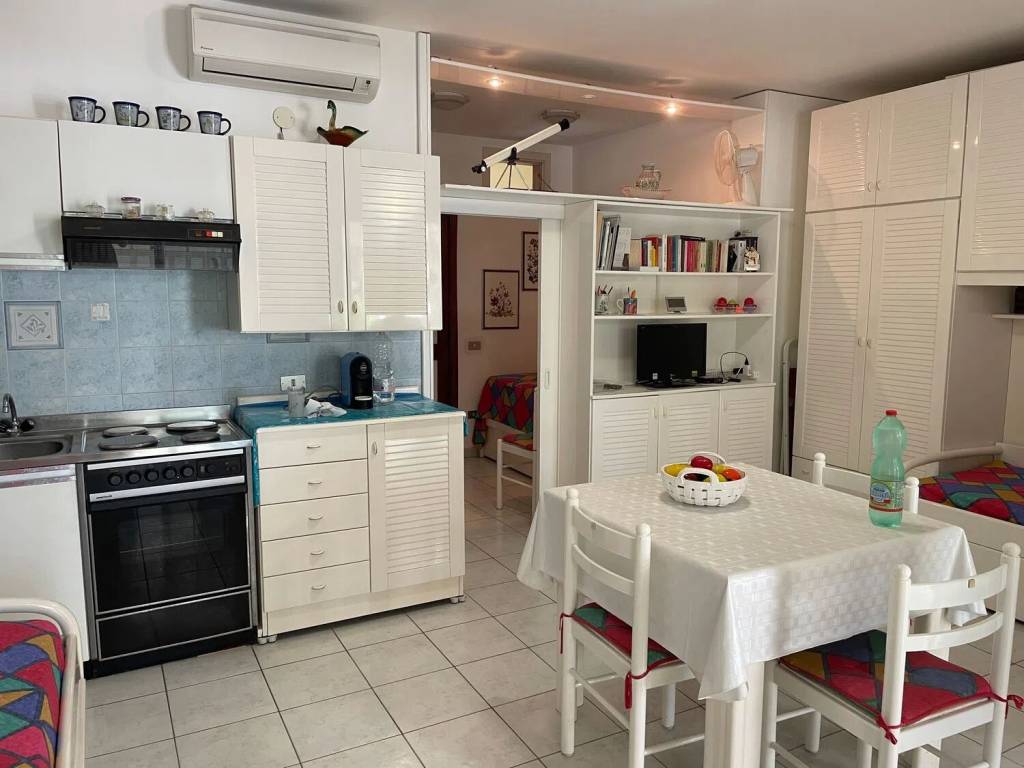 appartamento in vendita a Peschici in zona Manaccora