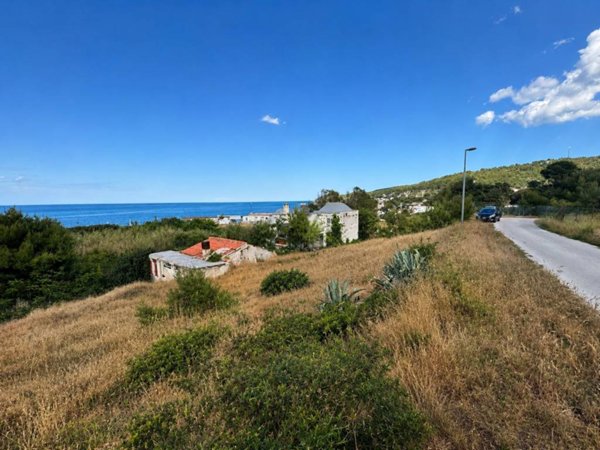 casa indipendente in vendita a Peschici in zona Manaccora
