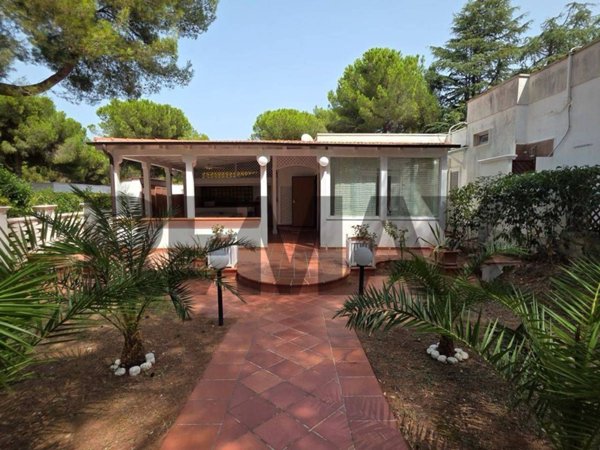 casa indipendente in vendita a Peschici