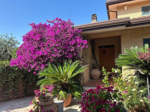 casa indipendente in vendita a Poggio Imperiale