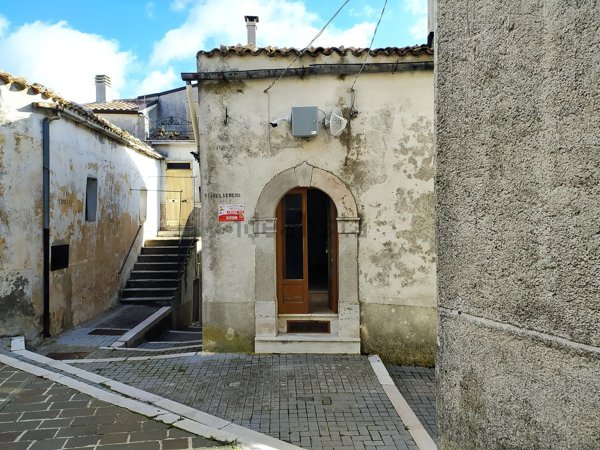 pentavano in vendita a Rignano Garganico