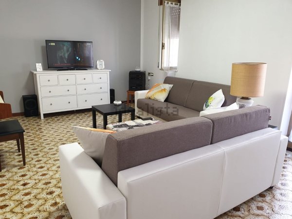 casa indipendente in vendita a Rignano Garganico