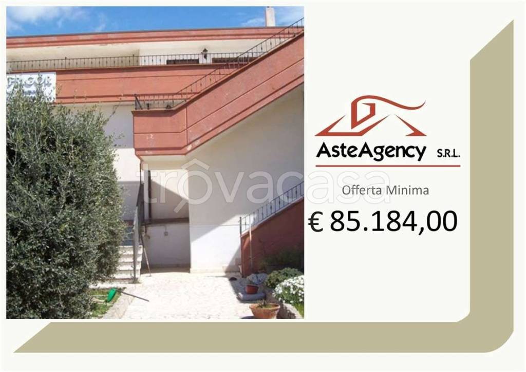 casa indipendente in vendita a Rignano Garganico