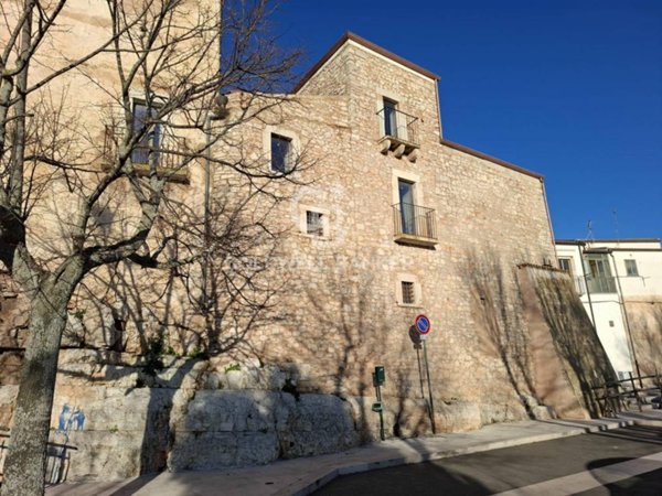 casa indipendente in vendita a Rignano Garganico