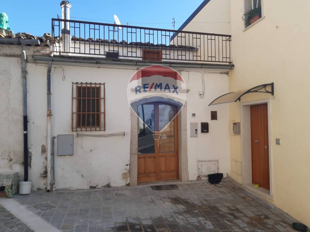 casa indipendente in vendita a Rocchetta Sant'Antonio