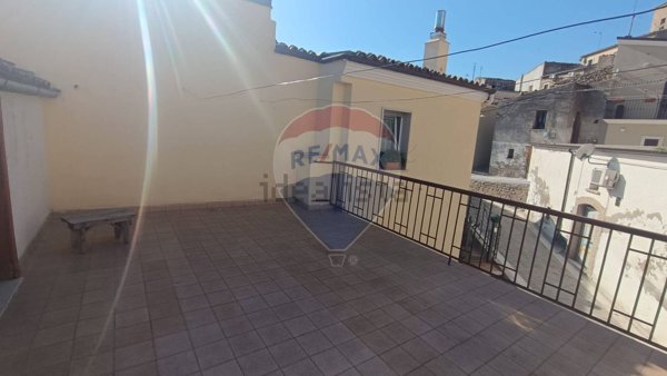 casa indipendente in vendita a Rocchetta Sant'Antonio