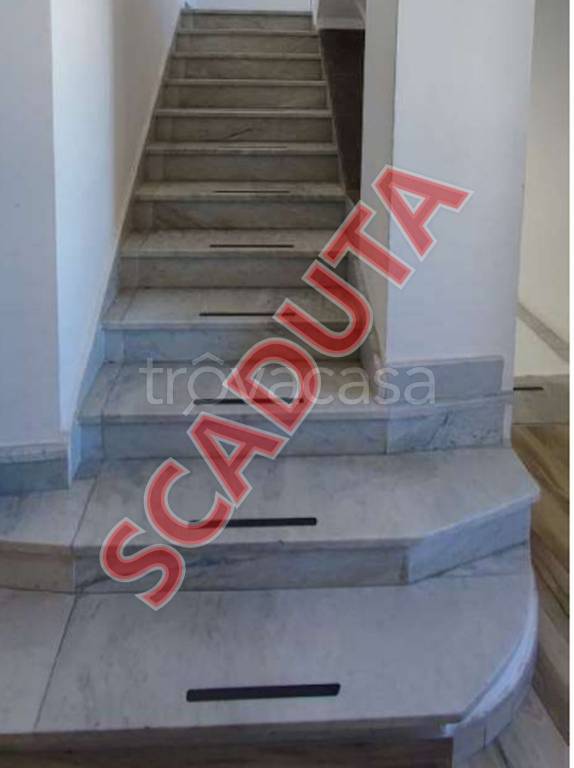 negozio in vendita a Rodi Garganico