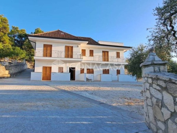 casa indipendente in vendita a Rodi Garganico