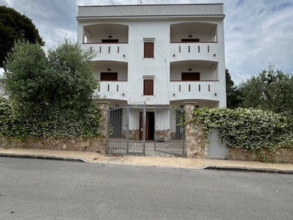 appartamento in vendita a Rodi Garganico in zona Lido del Sole