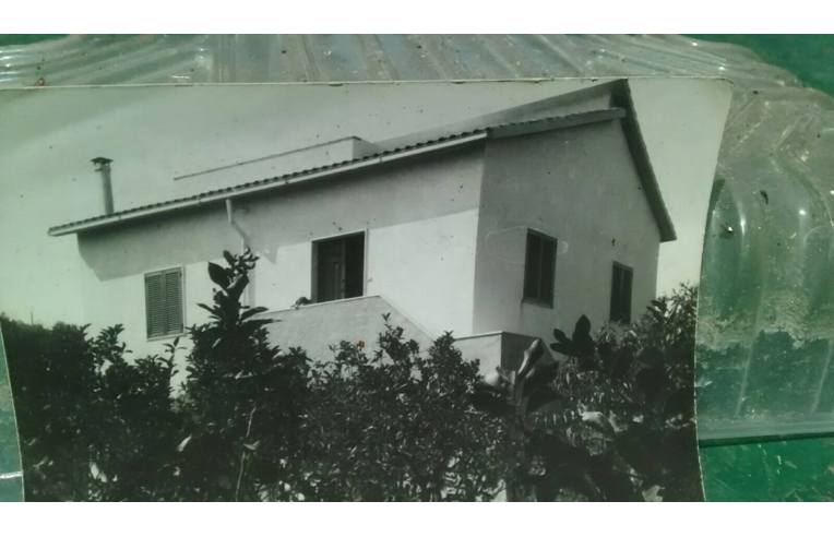 casa indipendente in vendita a Rodi Garganico