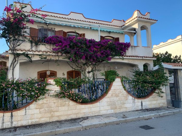 casa indipendente in vendita a Rodi Garganico in zona Lido del Sole