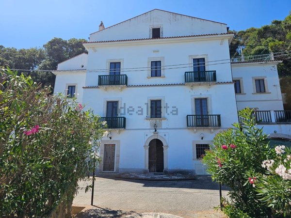 casa indipendente in vendita a Rodi Garganico