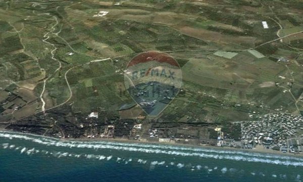 intera palazzina in vendita a Rodi Garganico in zona Lido del Sole