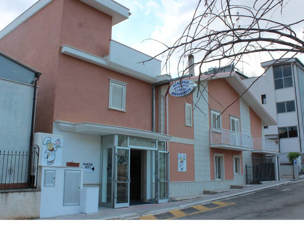 negozio in vendita a San Giovanni Rotondo
