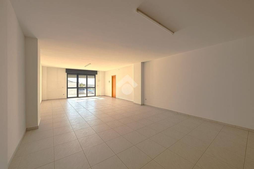 negozio in vendita a San Giovanni Rotondo