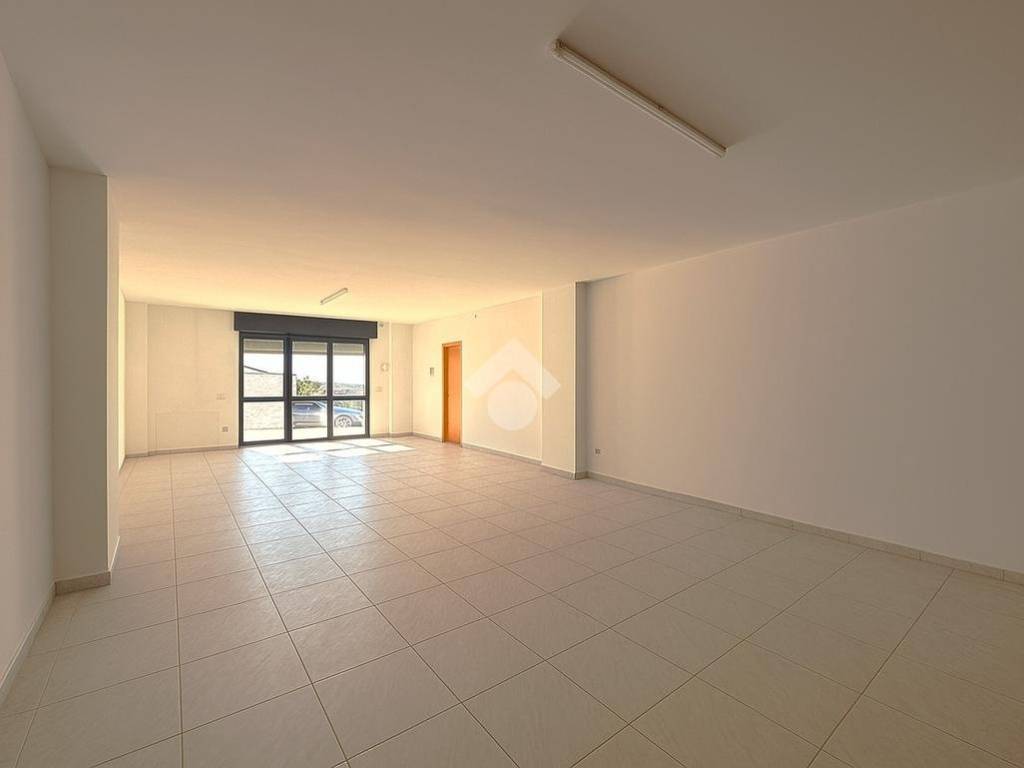 negozio in vendita a San Giovanni Rotondo