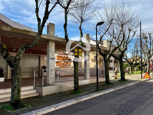 negozio in vendita a San Giovanni Rotondo