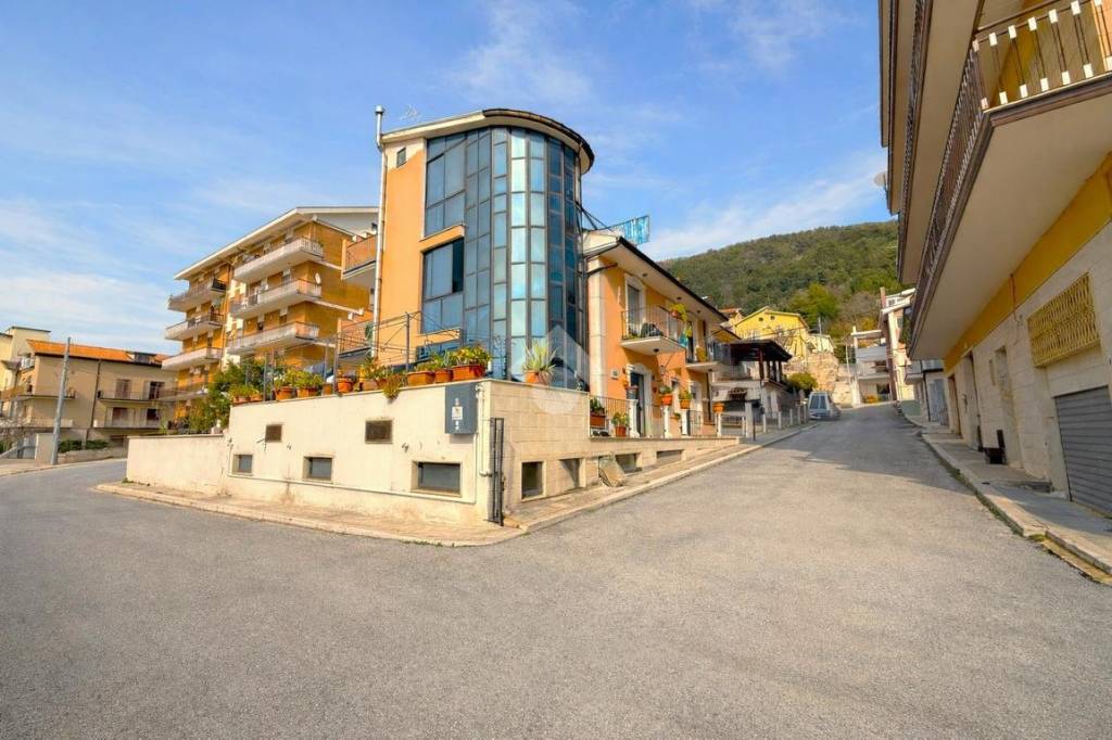 negozio in vendita a San Giovanni Rotondo