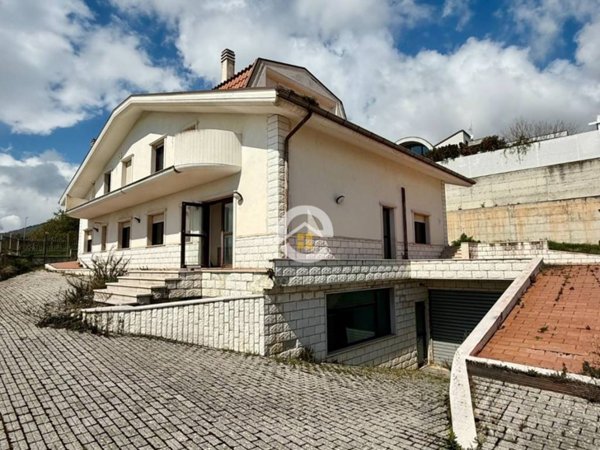 casa indipendente in vendita a San Giovanni Rotondo