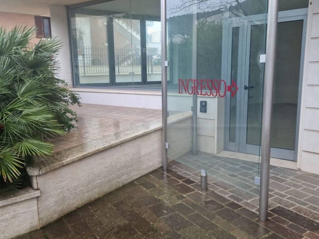 negozio in vendita a San Giovanni Rotondo