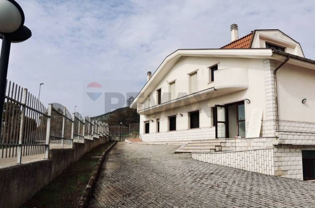 negozio in vendita a San Giovanni Rotondo