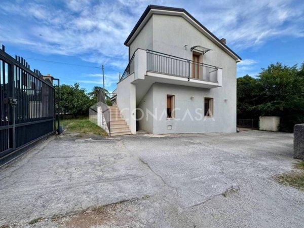 casa indipendente in vendita a San Giovanni Rotondo