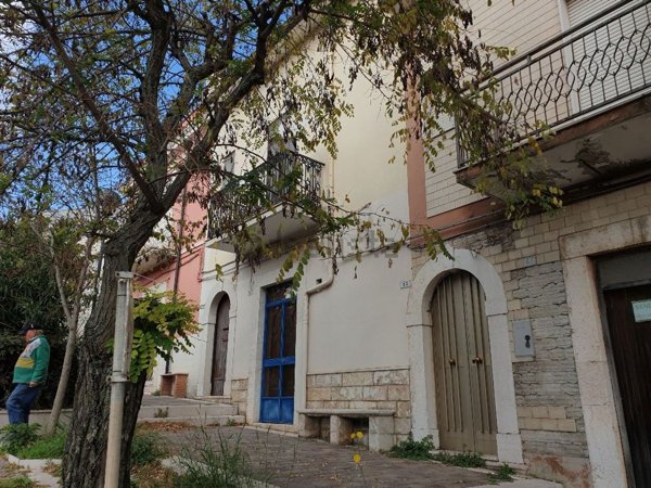 casa indipendente in vendita a San Marco in Lamis in zona Borgo Celano