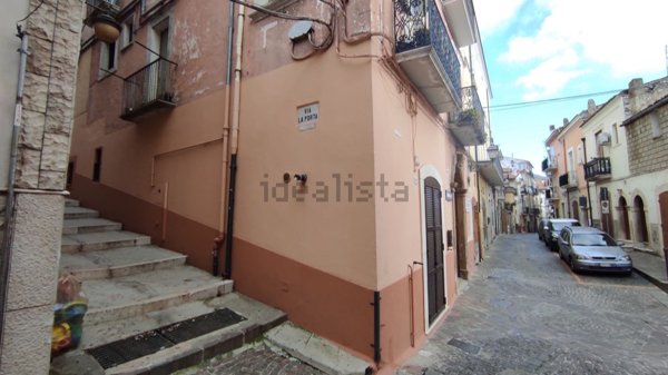 casa indipendente in vendita a San Marco in Lamis