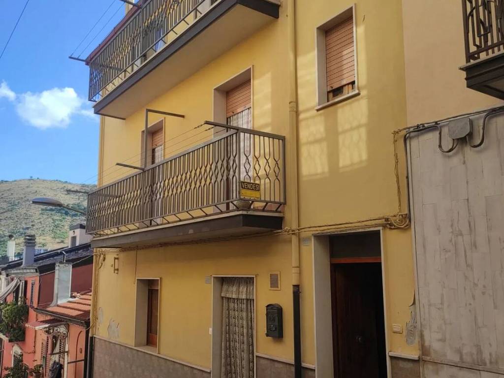 casa indipendente in vendita a San Marco in Lamis