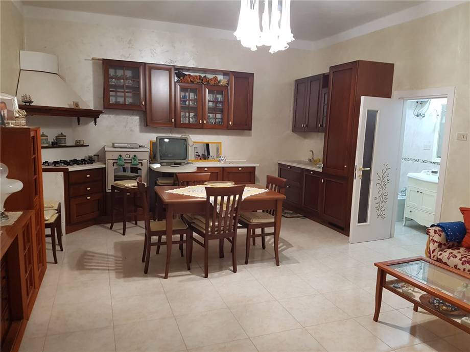 intera palazzina in vendita a San Nicandro Garganico