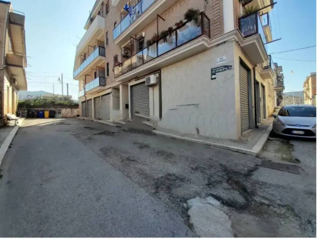 casa indipendente in vendita a San Nicandro Garganico