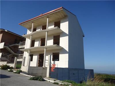 intera palazzina in vendita a San Nicandro Garganico