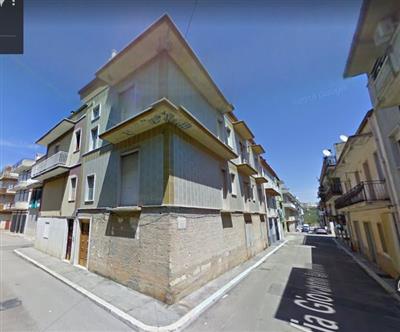 intera palazzina in vendita a San Nicandro Garganico