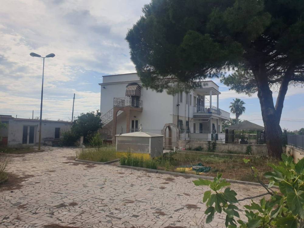 casa indipendente in vendita a San Nicandro Garganico