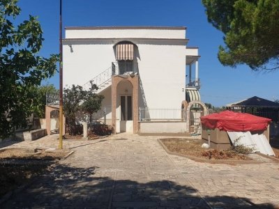 casa indipendente in vendita a San Nicandro Garganico